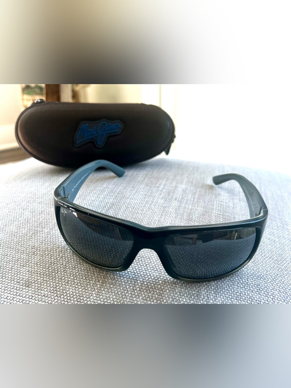 Maui Jim World Cup MJ 266-03F Marlin Polarized Sunglasses w/ Case